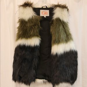 GB Faux Fur Vest Sz M